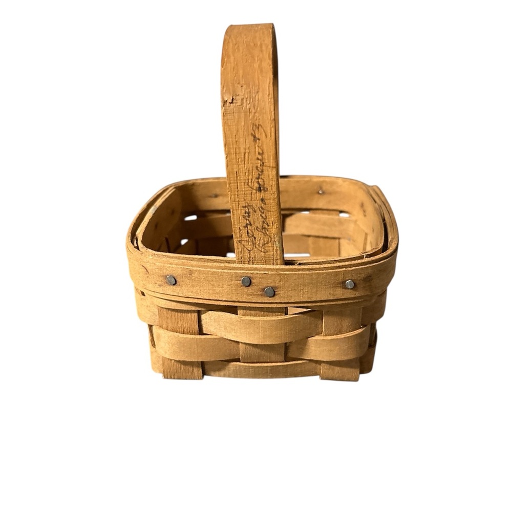 Vintage Signed/Stamped Tan Handmade Longaberger Basket w/Handle